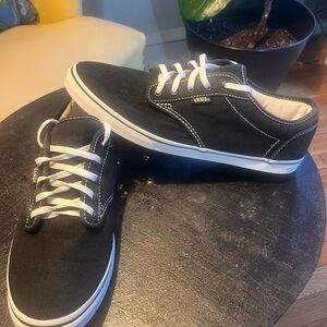 Vans Low-Top Sneakers in Black Women’s 11 or Men’s 9.5